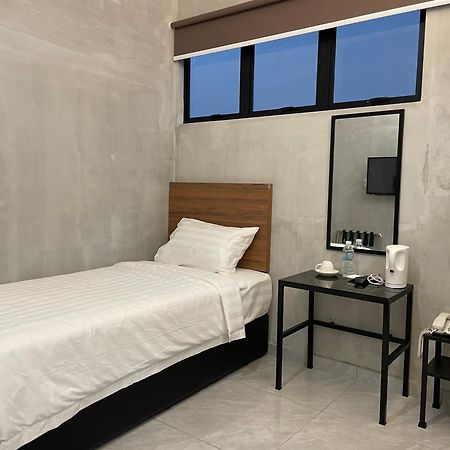 Hpy Hotel Ipoh Bagian luar foto